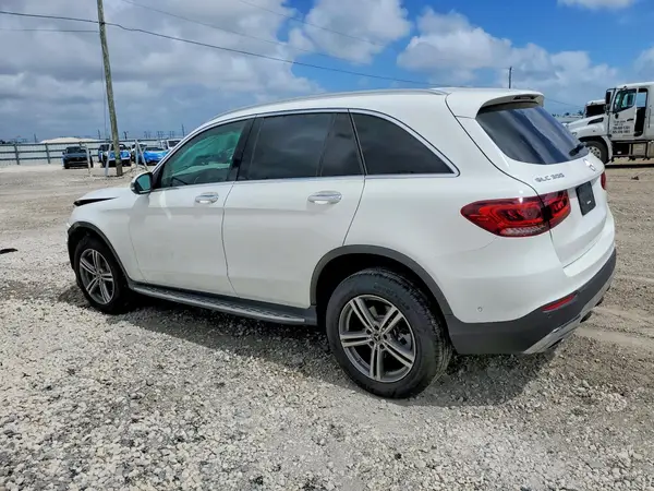 W1N0G8DB8NV386935 2022 MERCEDES-BENZ GLC - Image 2
