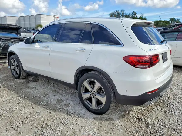 W1N0G8DB8NV397336 2022 MERCEDES-BENZ GLC - Image 2