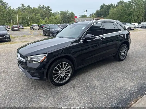 W1N0G8DB9LF770066 2020 MERCEDES-BENZ GLC - Image 2