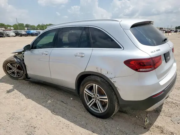 W1N0G8DB9LF801140 2020 MERCEDES-BENZ GLC - Image 2