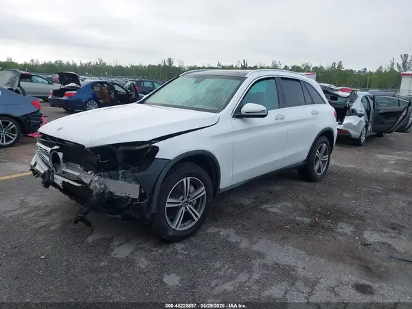 W1N0G8DB9LF808833 2020 MERCEDES-BENZ GLC - Image 2