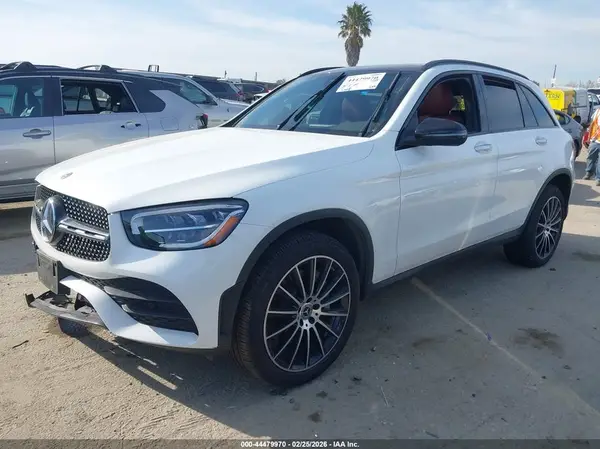 W1N0G8DB9LF826944 2020 MERCEDES-BENZ GLC - Image 2