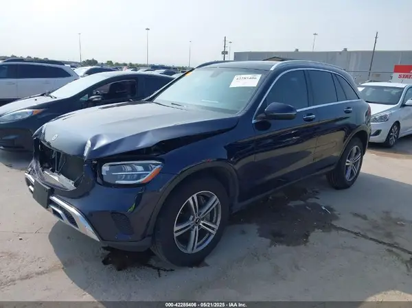 W1N0G8DB9MF880469 2021 MERCEDES-BENZ GLC - Image 2