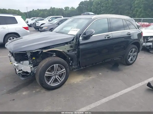 W1N0G8DB9MF897451 2021 MERCEDES-BENZ GLC - Image 2