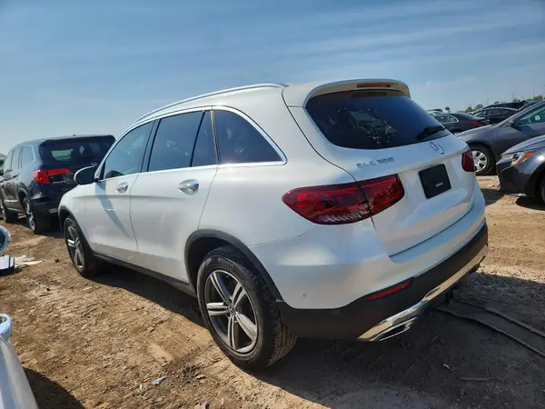 W1N0G8DB9MV265507 2021 MERCEDES-BENZ GLC - Image 2