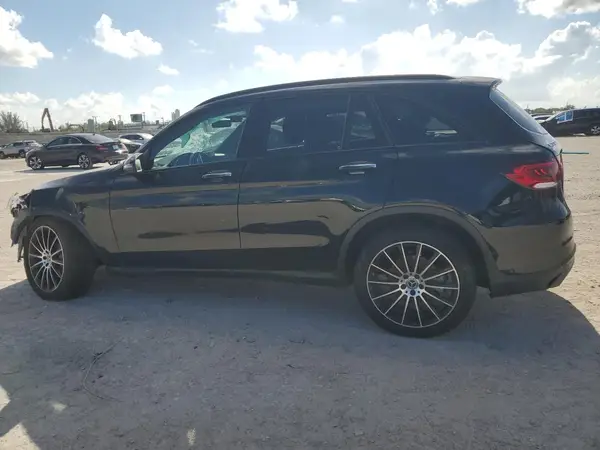 W1N0G8DB9MV302054 2021 MERCEDES-BENZ GLC - Image 2