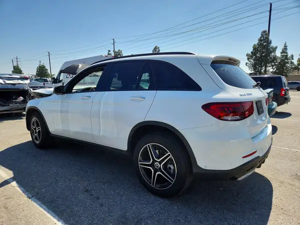 W1N0G8DB9NG095428 2022 MERCEDES-BENZ GLC - Image 2