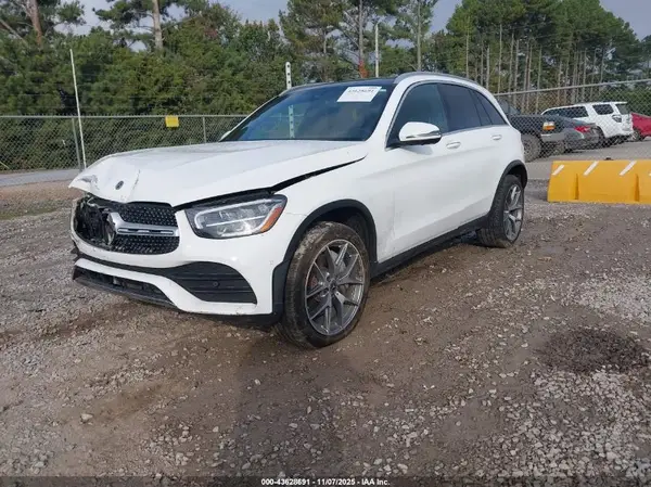 W1N0G8DBXLF789855 2020 MERCEDES-BENZ GLC - Image 2