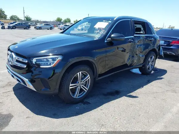 W1N0G8DBXLV256300 2020 MERCEDES-BENZ GLC - Image 2