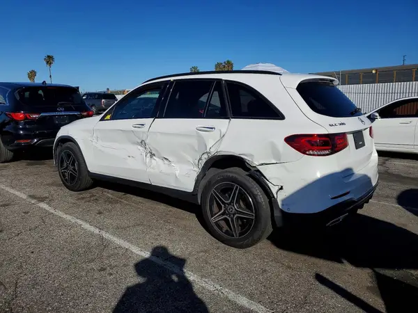 W1N0G8DBXMF912605 2021 MERCEDES-BENZ GLC - Image 2