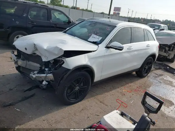 W1N0G8DBXNG032757 2022 MERCEDES-BENZ GLC - Image 2
