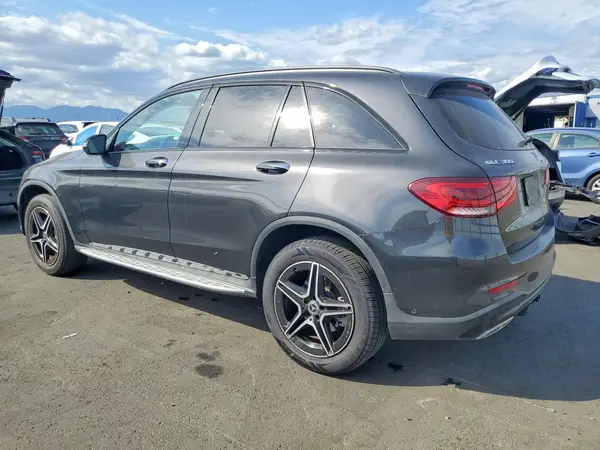 W1N0G8DBXNV331015 2022 MERCEDES-BENZ GLC - Image 2