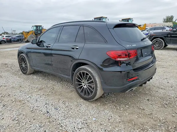 W1N0G8DBXNV372003 2022 MERCEDES-BENZ GLC - Image 2