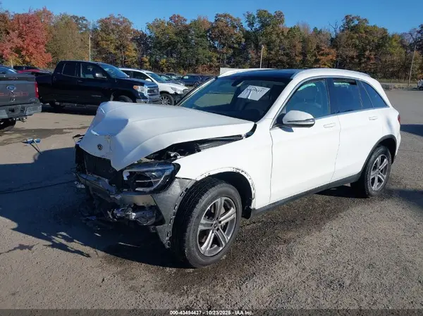 W1N0G8EB0LF756930 2020 MERCEDES-BENZ GLC - Image 2