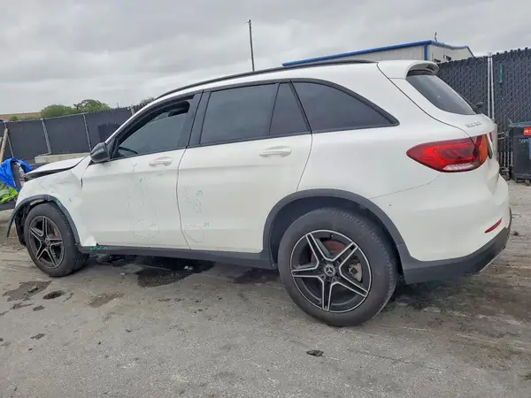 W1N0G8EB0LF825258 2020 MERCEDES-BENZ GLC - Image 2