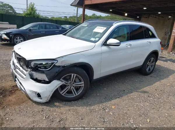 W1N0G8EB0LF864044 2020 MERCEDES-BENZ GLC - Image 2