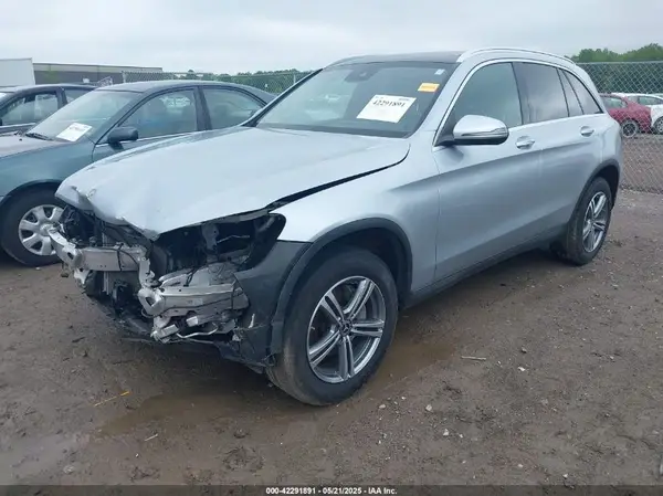 W1N0G8EB0MF918170 2021 MERCEDES-BENZ GLC - Image 2