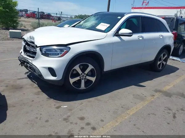 W1N0G8EB1LF823700 2020 MERCEDES-BENZ GLC - Image 2