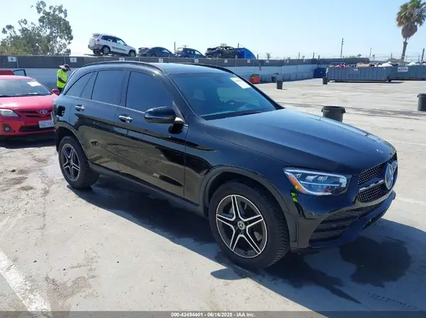 W1N0G8EB1MG007596 2021 MERCEDES-BENZ GLC - Image 1