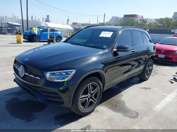 W1N0G8EB1MG007596 2021 MERCEDES-BENZ GLC - Image 2