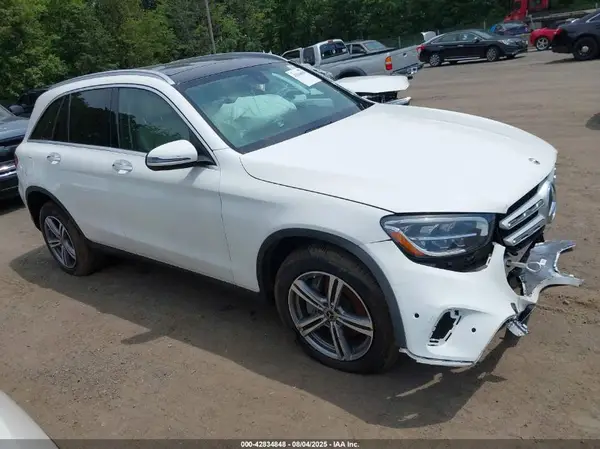 W1N0G8EB1MV322250 2021 MERCEDES-BENZ GLC - Image 1