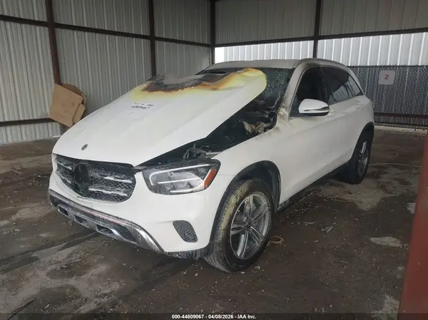 W1N0G8EB3LF779893 2020 MERCEDES-BENZ GLC - Image 2