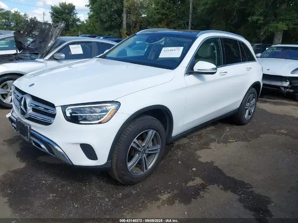 W1N0G8EB3LF804498 2020 MERCEDES-BENZ GLC - Image 2