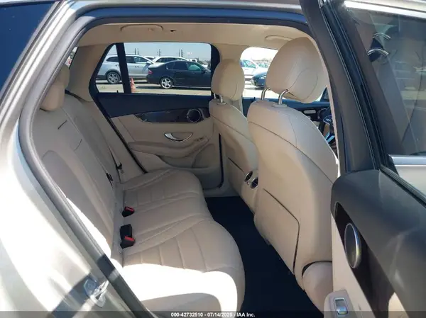 W1N0G8EB3LF807658 2020 MERCEDES-BENZ GLC - Image 8