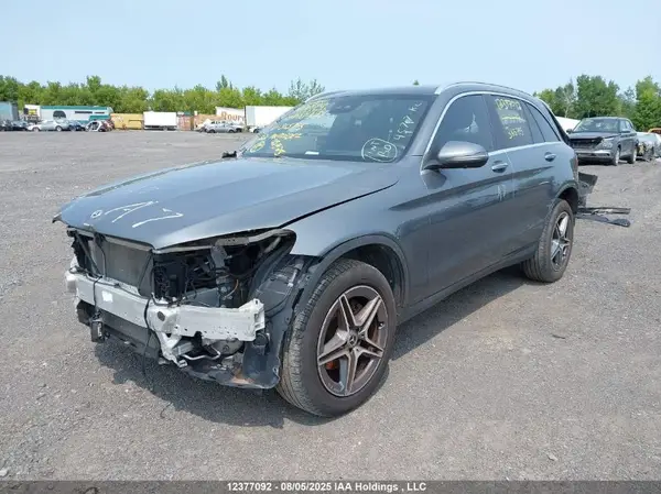 W1N0G8EB3NV365795 2022 MERCEDES-BENZ GLC - Image 2