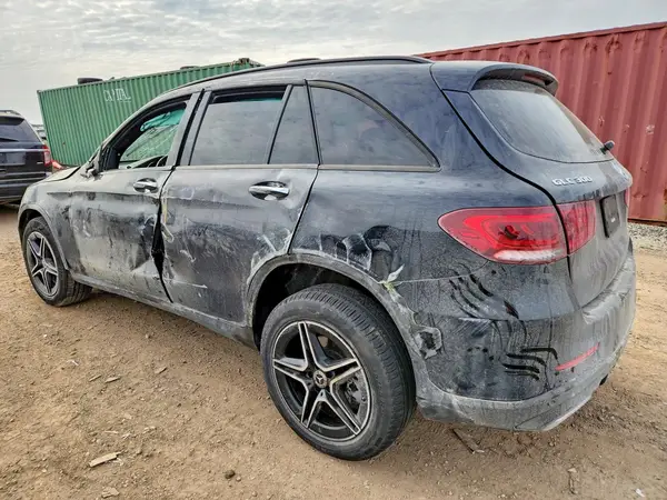 W1N0G8EB4MV307953 2021 MERCEDES-BENZ GLC - Image 2