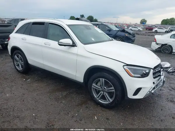 W1N0G8EB4NV385117 2022 MERCEDES-BENZ GLC - Image 1