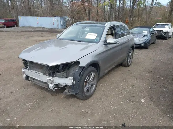 W1N0G8EB5LF806351 2020 MERCEDES-BENZ GLC - Image 2