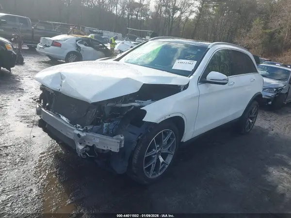 W1N0G8EB5LF860149 2020 MERCEDES-BENZ GLC - Image 2