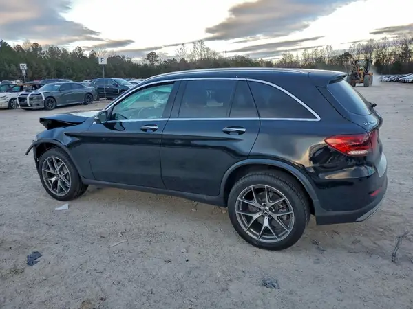 W1N0G8EB5MV281377 2021 MERCEDES-BENZ GLC - Image 2