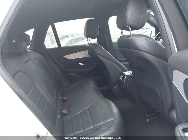 W1N0G8EB5NV388673 2022 MERCEDES-BENZ GLC - Image 8