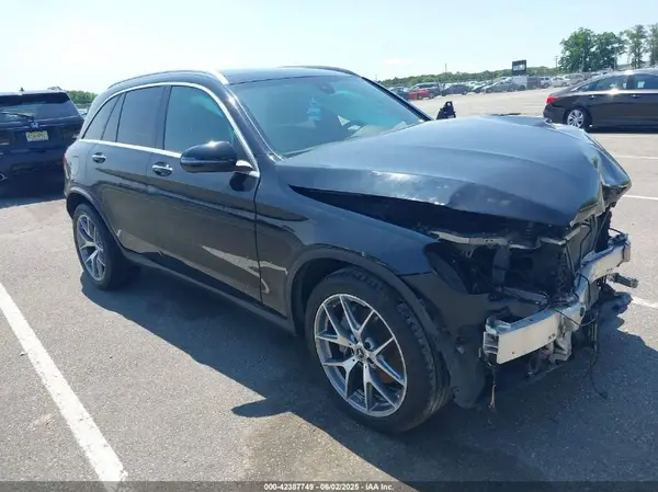 W1N0G8EB6MF880606 2021 MERCEDES-BENZ GLC - Image 1