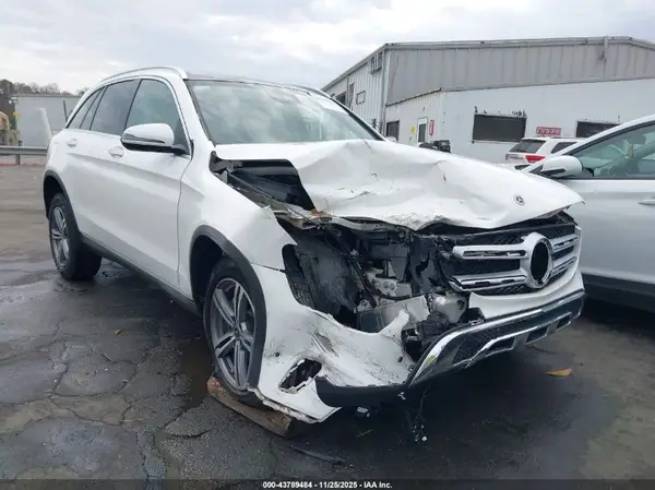 W1N0G8EB6MV270906 2021 MERCEDES-BENZ GLC - Image 1