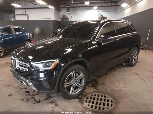 W1N0G8EB7LF809784 2020 MERCEDES-BENZ GLC - Image 2