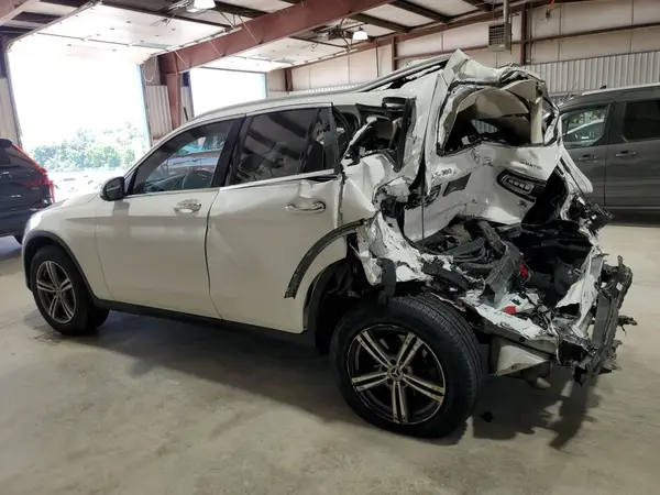 W1N0G8EB7LF823412 2020 MERCEDES-BENZ GLC - Image 2