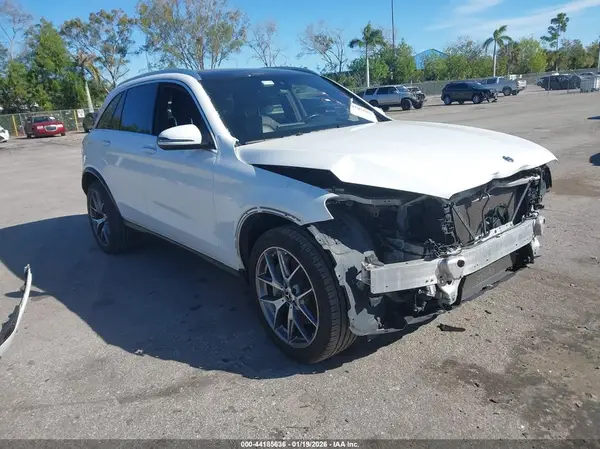 W1N0G8EB7LF852666 2020 MERCEDES-BENZ GLC - Image 1