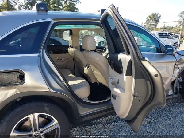 W1N0G8EB7MF942014 2021 MERCEDES-BENZ GLC - Image 8