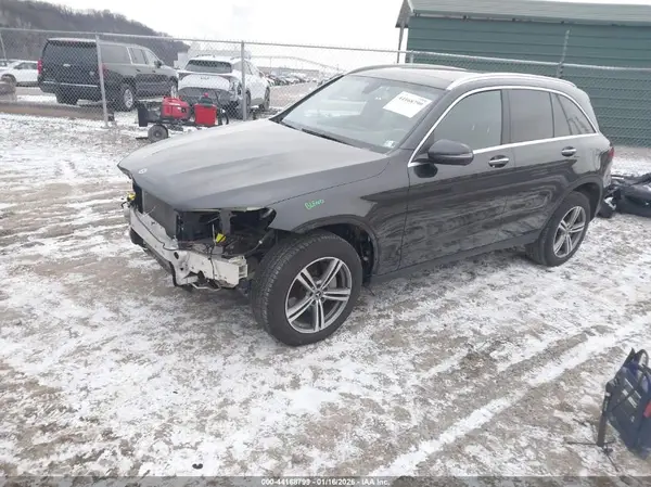 W1N0G8EB8LF848450 2020 MERCEDES-BENZ GLC - Image 2