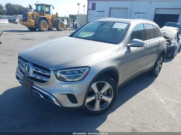 W1N0G8EB8LF853955 2020 MERCEDES-BENZ GLC - Image 2