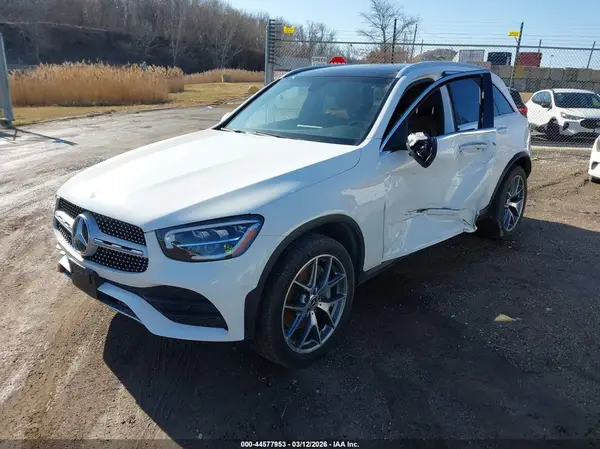 W1N0G8EB8LF864809 2020 MERCEDES-BENZ GLC - Image 2
