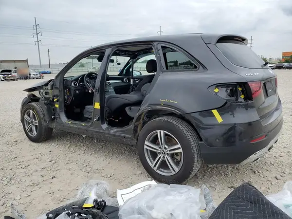 W1N0G8EB8MV286279 2021 MERCEDES-BENZ GLC - Image 2