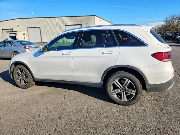 W1N0G8EB8MV296486 2021 MERCEDES-BENZ GLC - Image 2