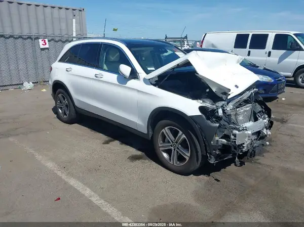 W1N0G8EB8NG119555 2022 MERCEDES-BENZ GLC - Image 1
