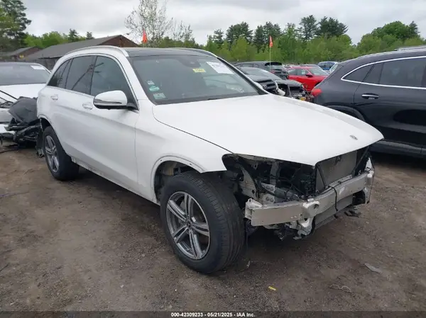 W1N0G8EB8NV368174 2022 MERCEDES-BENZ GLC - Image 1