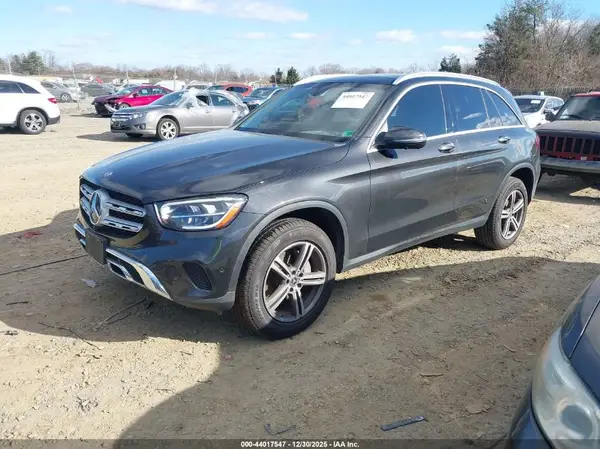W1N0G8EB9LF856198 2020 MERCEDES-BENZ GLC - Image 2