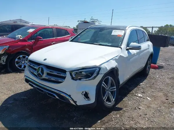 W1N0G8EB9LF856783 2020 MERCEDES-BENZ GLC - Image 2